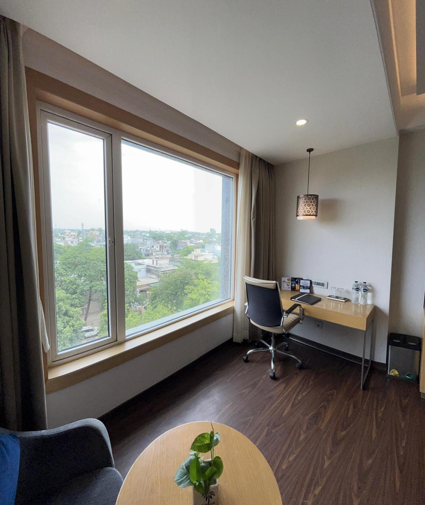 Hotel The Fern Residency Sarnath Varanasi Exterior foto